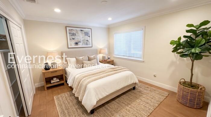 1111 Madera Ave - Photo 4 of 30