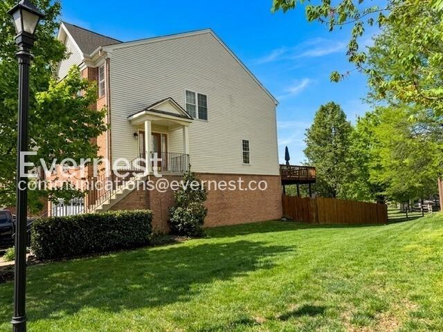 111 Misty Pond Ter - Photo 4 of 8