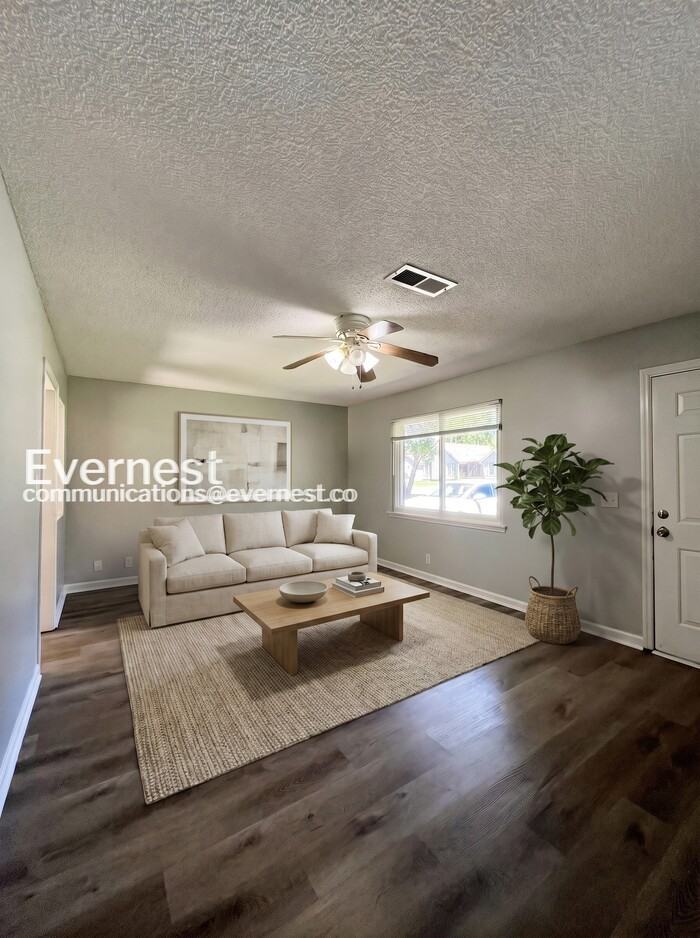 409 Alexander Dr - Photo 4 of 26