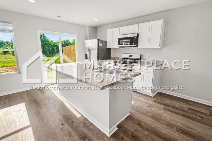 133 River Rock St - Photo 5 of 21