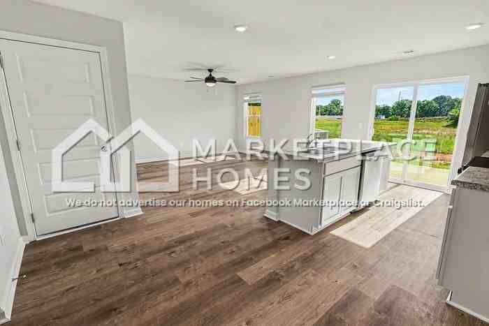 133 River Rock St - Photo 6 of 21