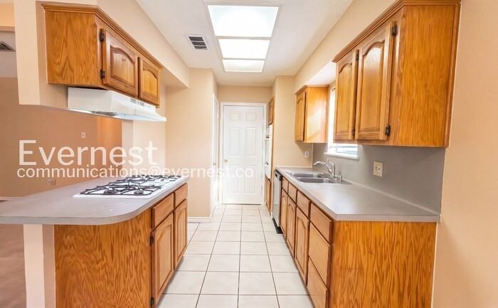 5405 Shirley St - Photo 2 of 24