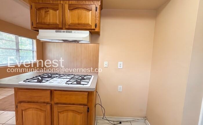 5405 Shirley St - Photo 4 of 24