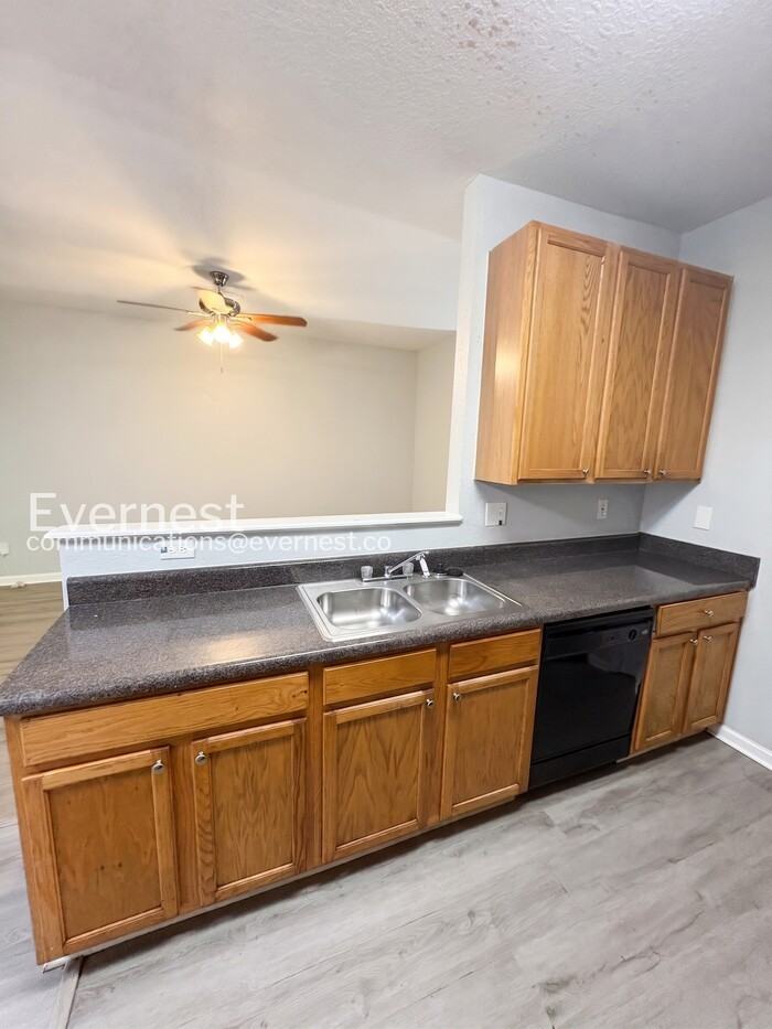 7130 Brookview Way - Photo 7 of 27