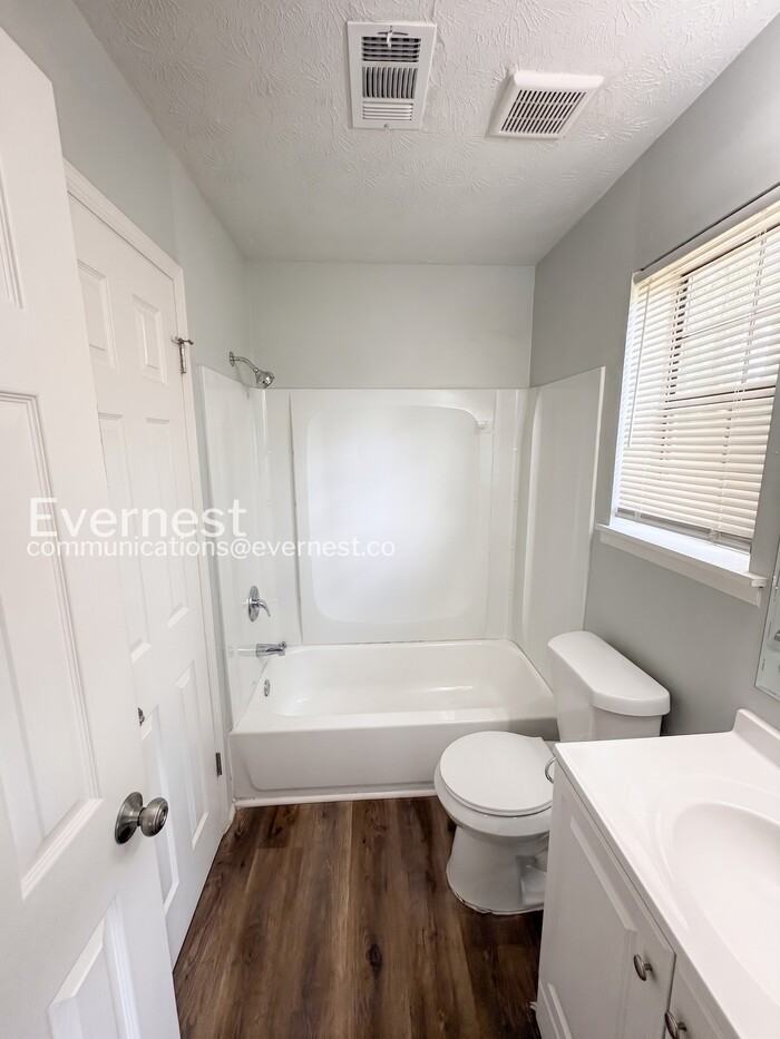 8038 Flamingo Dr - Photo 7 of 26