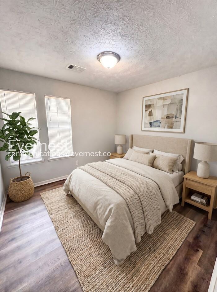 8038 Flamingo Dr - Photo 4 of 26