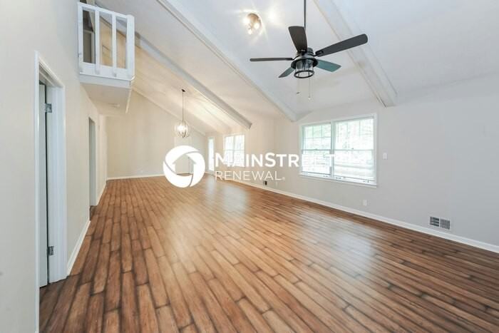 4381 Hardwood Cir Sw - Photo 3 of 16