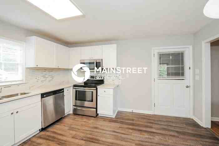 4381 Hardwood Cir Sw - Photo 7 of 16