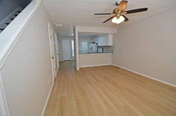 3717 N Saint Charles St - Photo 4 of 15