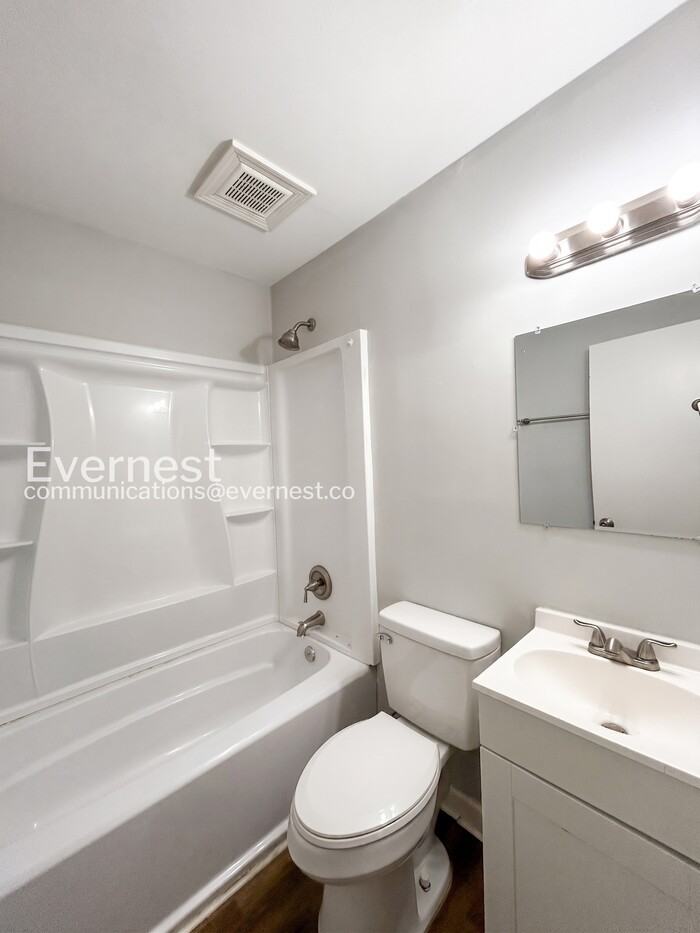 203 Pinetree Dr - Photo 7 of 22