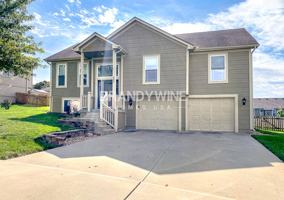 featured image of 803 Sw Hilltop Ct