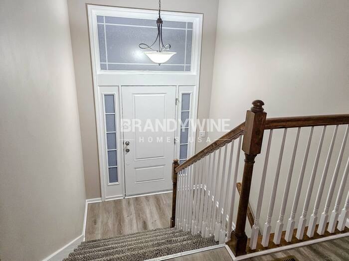 803 Sw Hilltop Ct - Photo 2 of 12