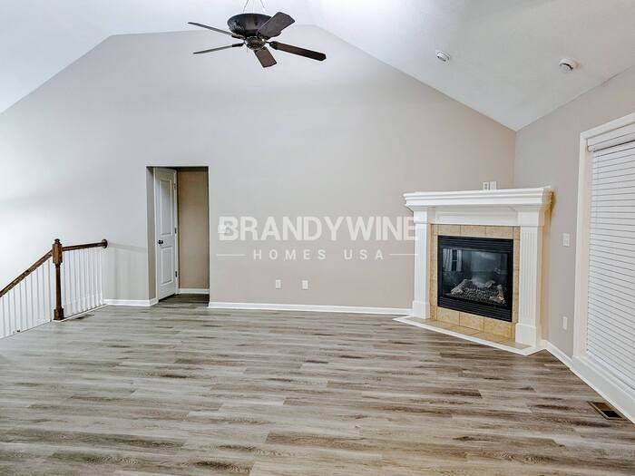 803 Sw Hilltop Ct - Photo 3 of 12