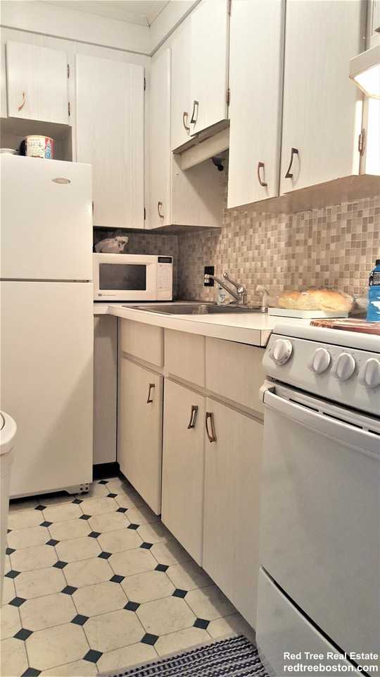 200 Kelton St #A14 - Photo 4 of 20