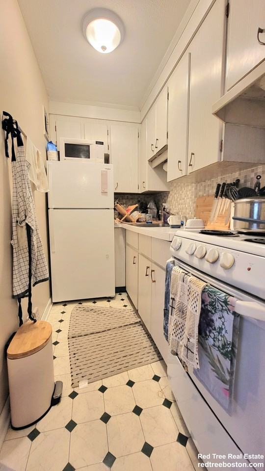 200 Kelton St #A14 - Photo 6 of 20