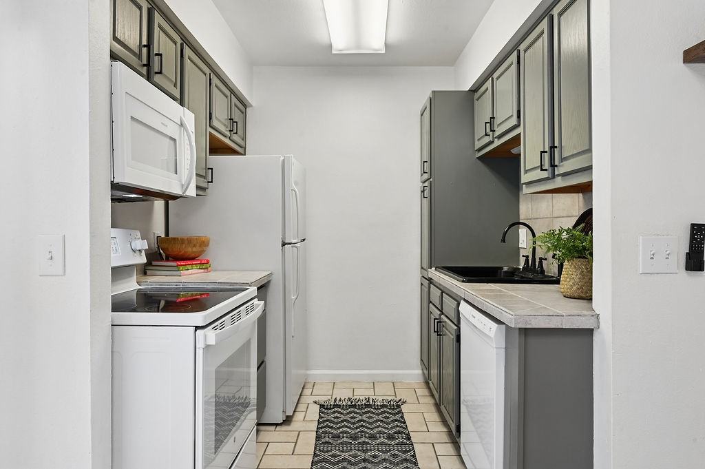 12155 E Ford Ave #NA - Photo 5 of 15