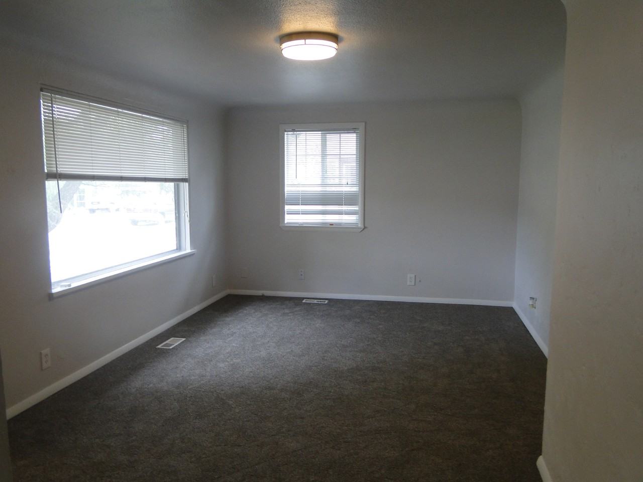 503 S Chestnut St #A - Photo 3 of 17