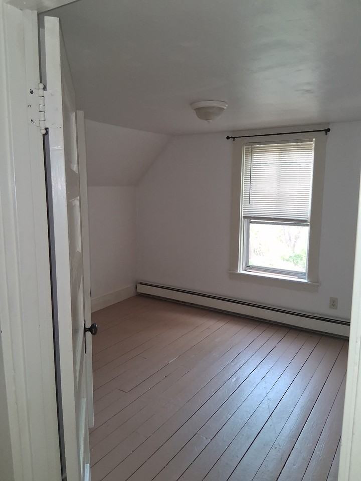 86 Mascoma St #4 - Photo 3 of 7