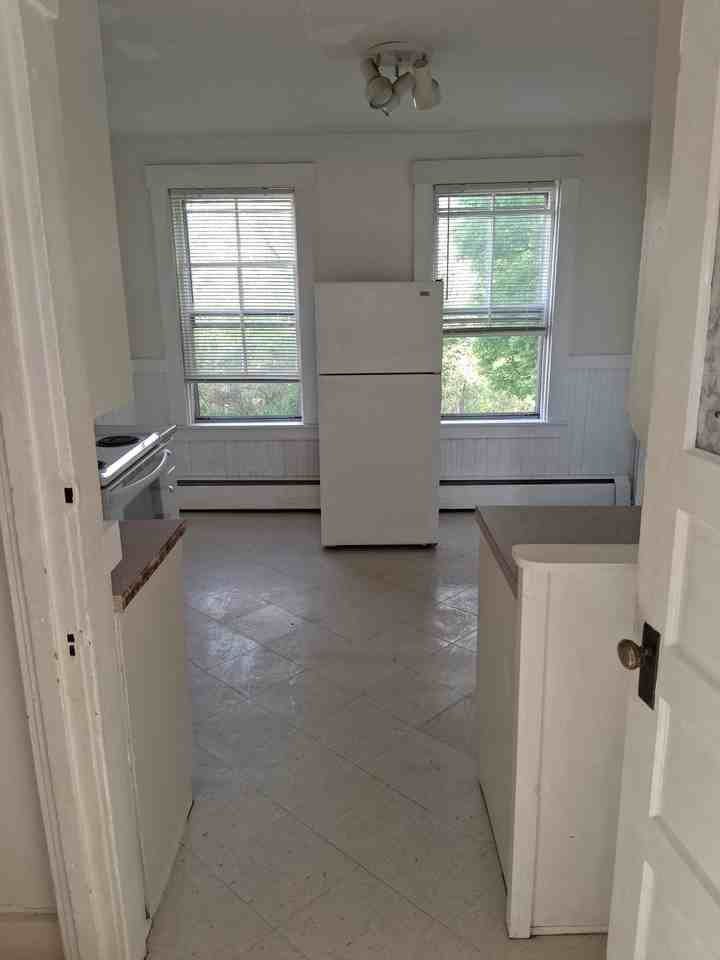 86 Mascoma St #4 - Photo 5 of 7