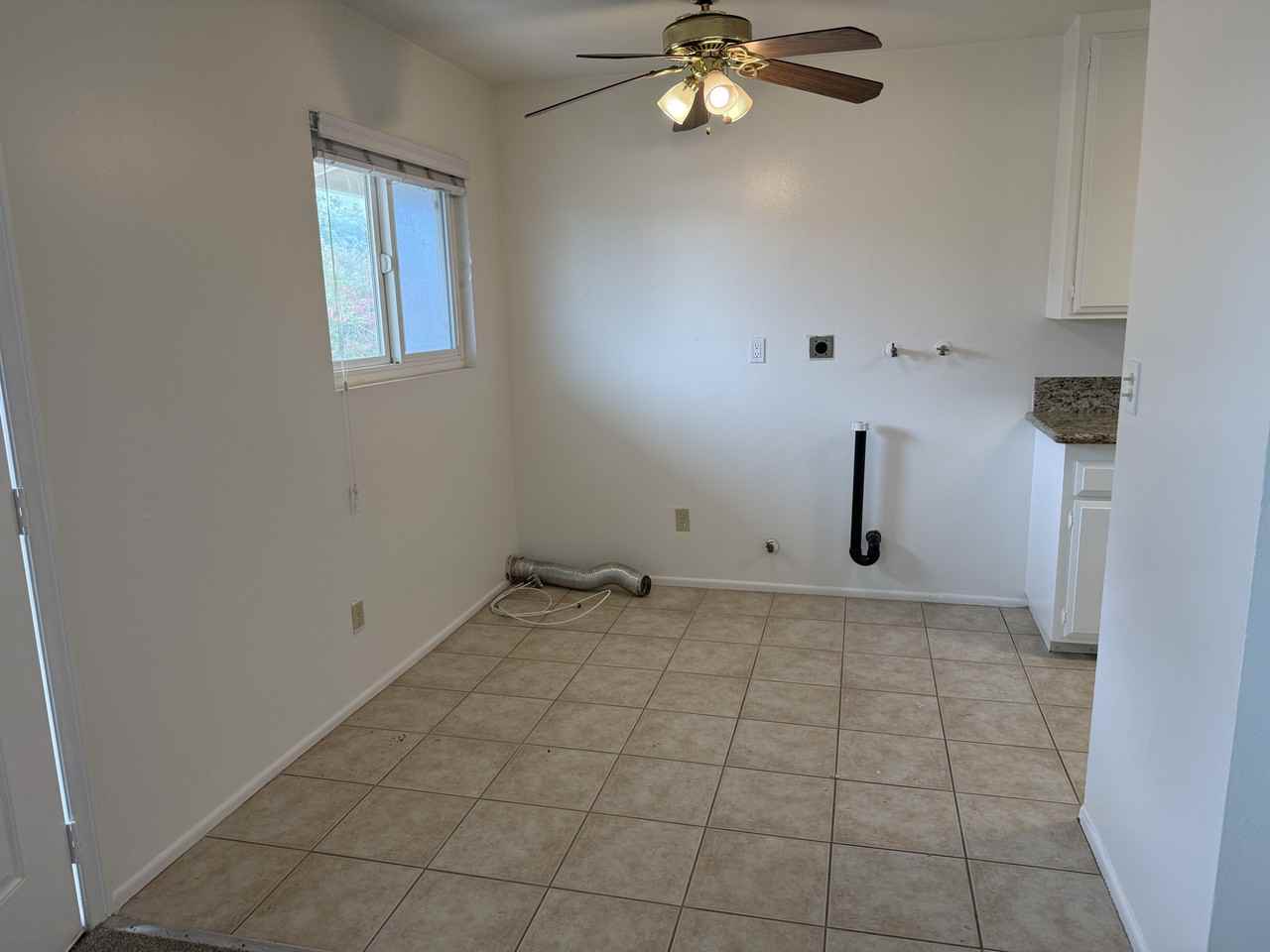 2324 England St #C - Photo 5 of 10