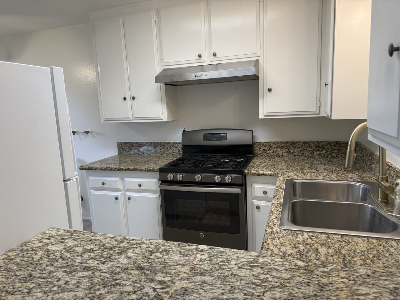 2324 England St #C - Photo 7 of 10