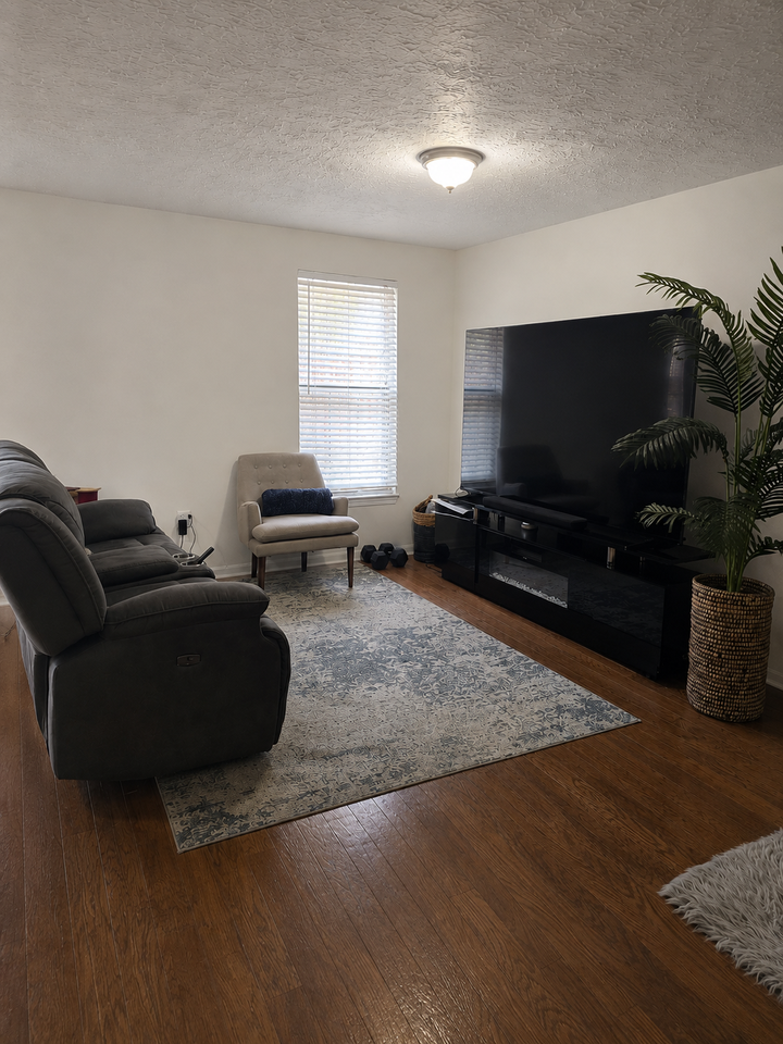 2906 Clovercrest Way - Photo 5 of 34