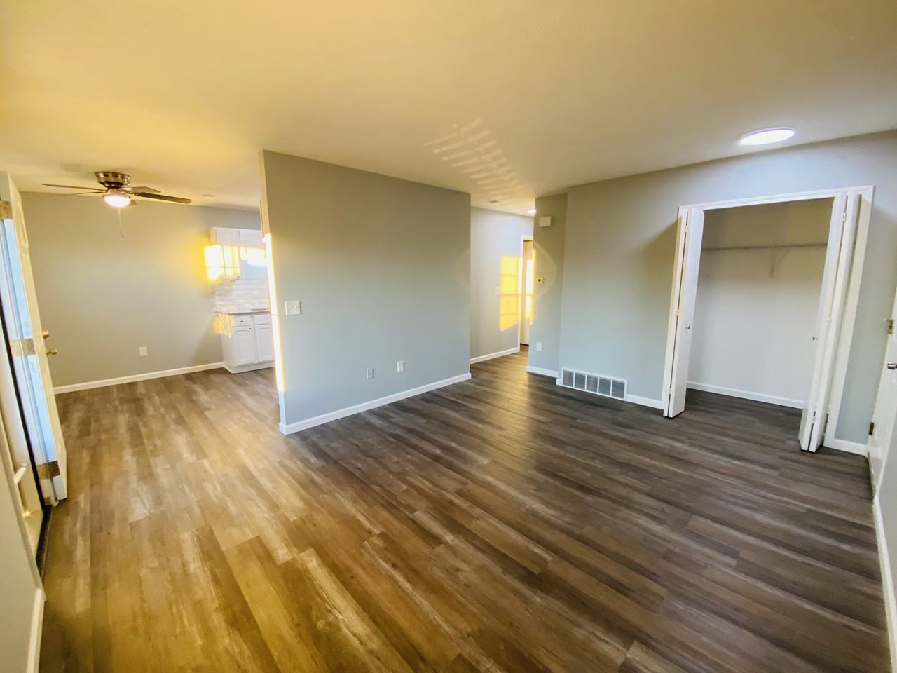 2531 Zircon St Ne #2531 - Photo 5 of 17