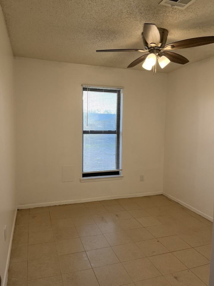 2921 Jfk Dr #NA - Photo 4 of 10