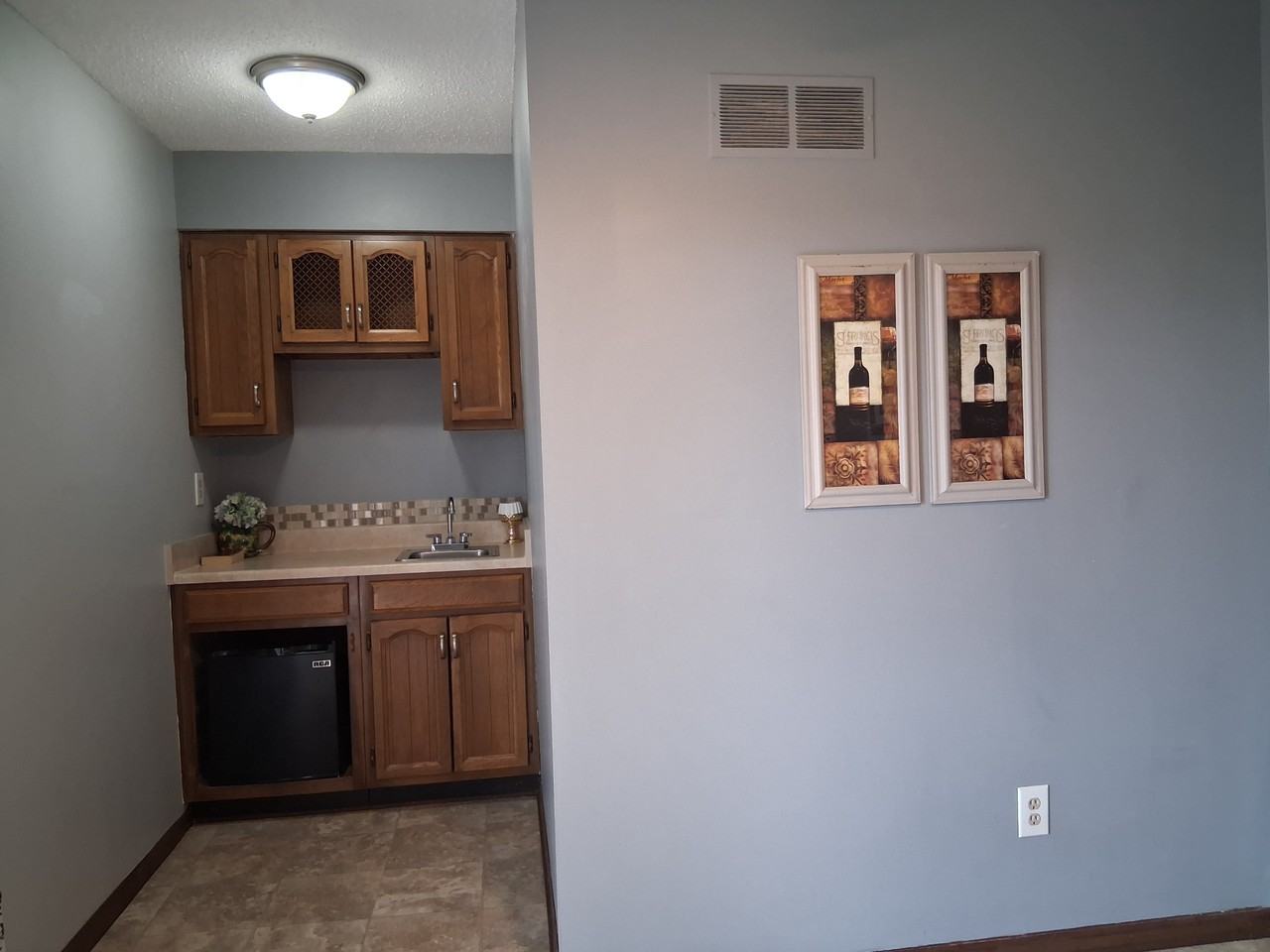 8510 Pepper Ridge Dr #8510 - Photo 4 of 5