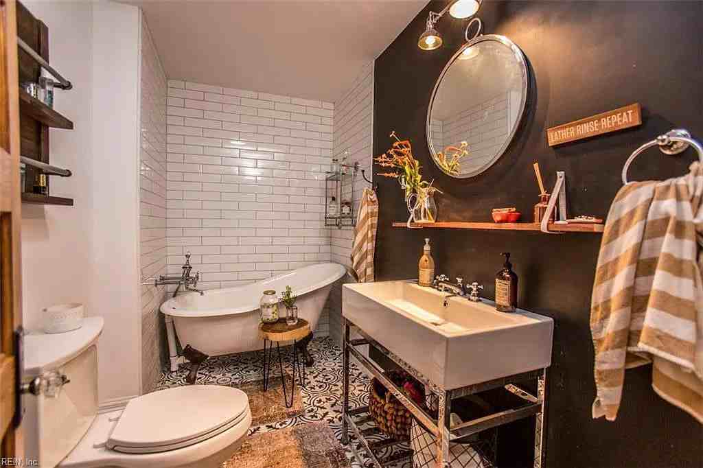 1336 Poquoson Ave #NA - Photo 3 of 10