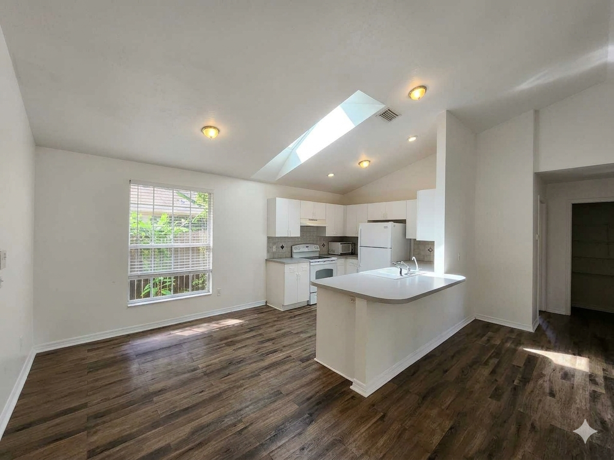 2027 Sw 73rd St Fl 32607 #NA - Photo 4 of 26