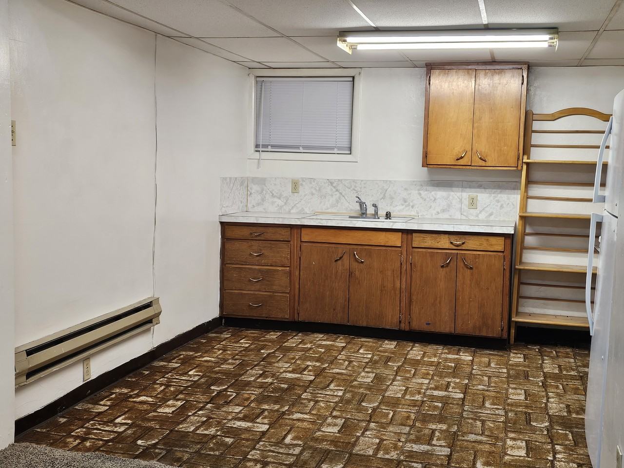 110 7th St #6 - Photo 3 of 10
