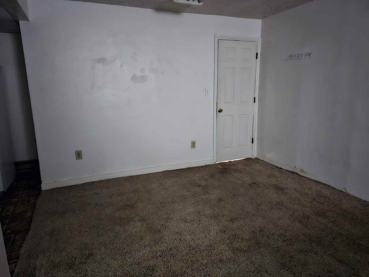 110 7th St #6 - Photo 4 of 10