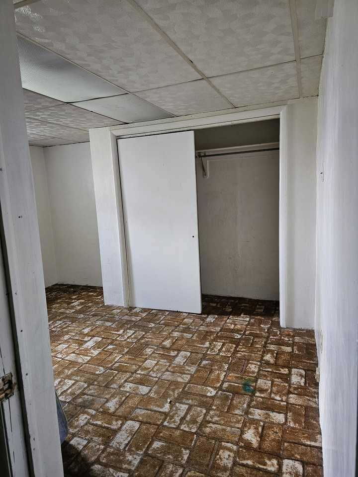 110 7th St #6 - Photo 6 of 10