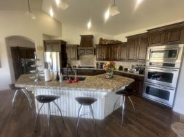 featured image of 1053 Meadowlark Ln
