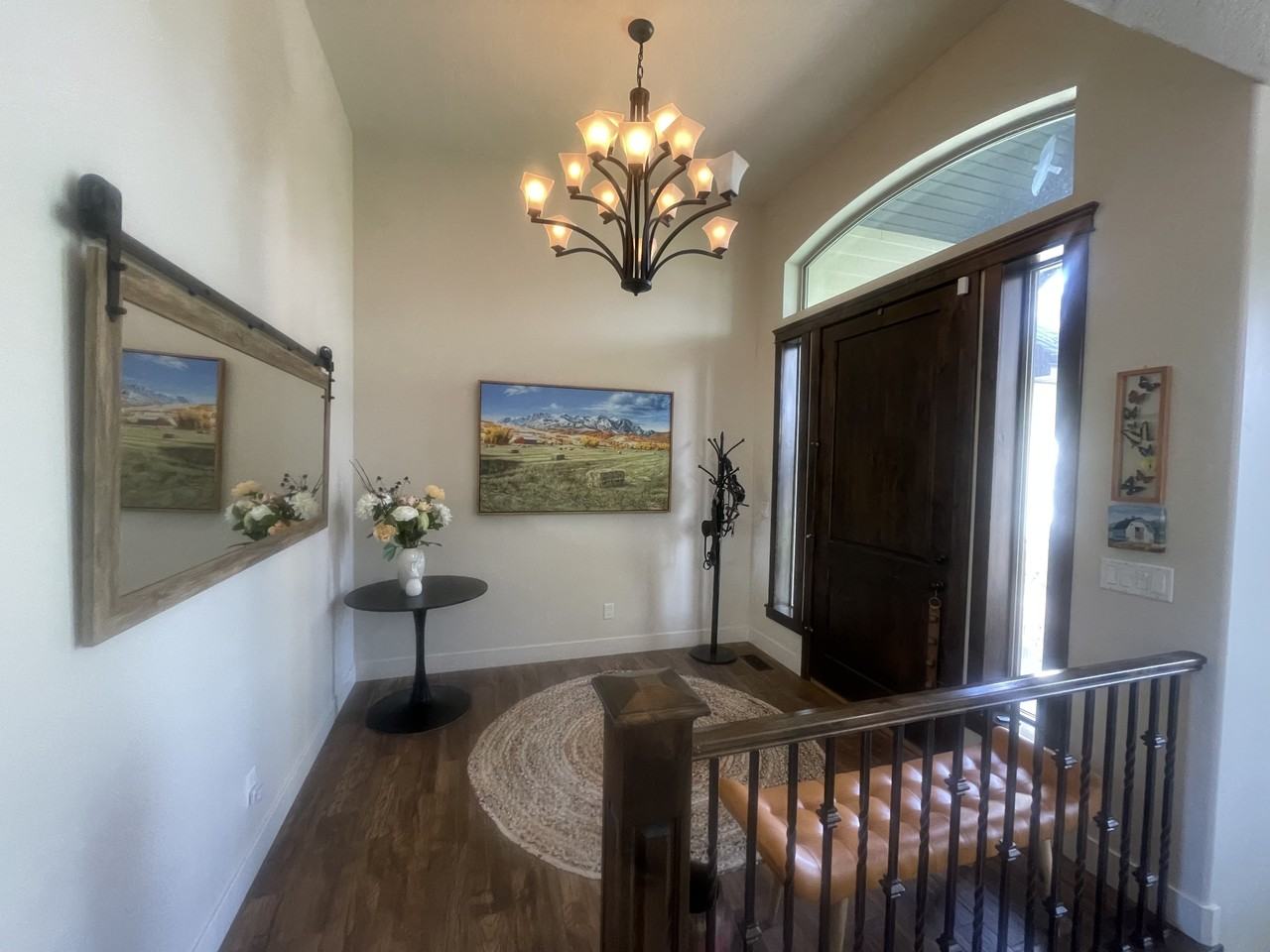 1053 Meadowlark Ln - Photo 2 of 28
