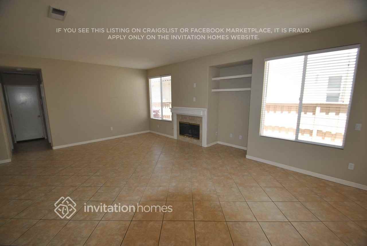 23389 Mountain Song Loop - Photo 2 of 11