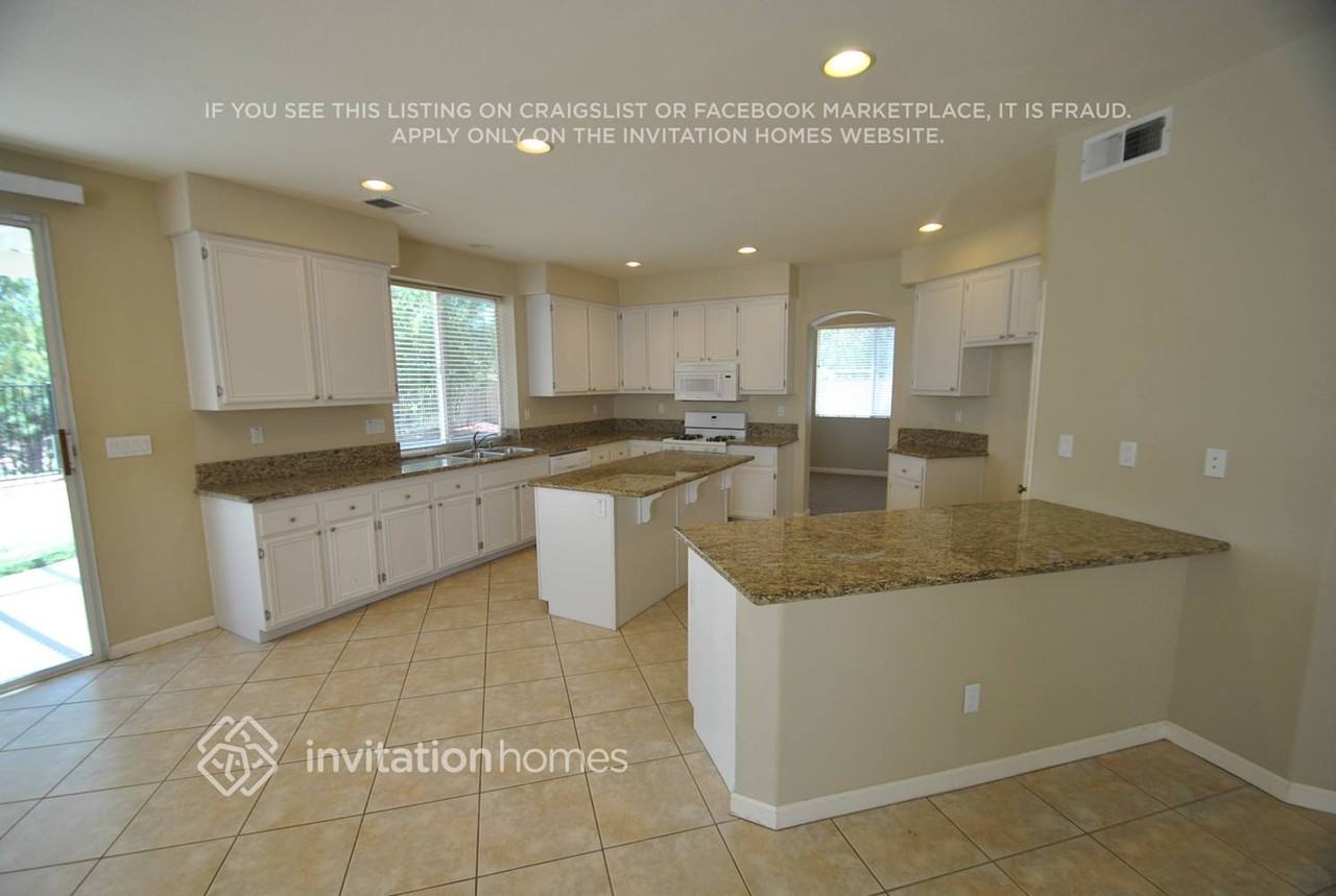 23389 Mountain Song Loop - Photo 3 of 11