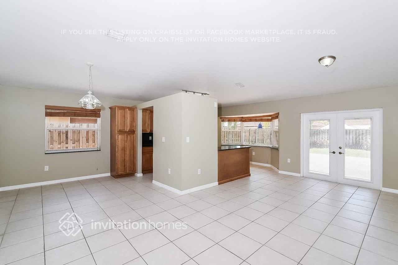 14872 Sw 176th St - Photo 7 of 21
