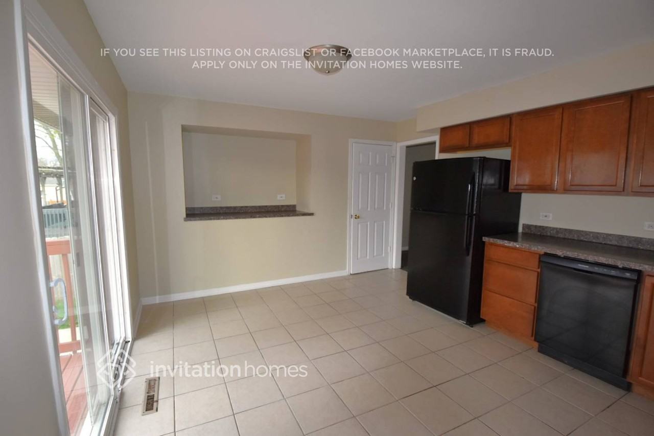 337 E Fullerton Ave - Photo 4 of 16