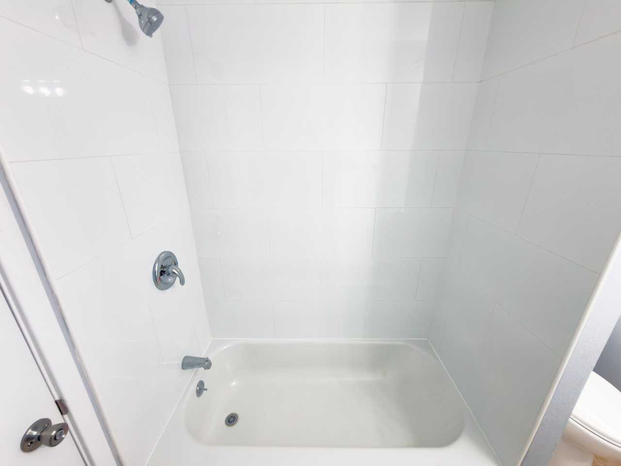 610 East 99th Street #11 - Photo 5 of 8