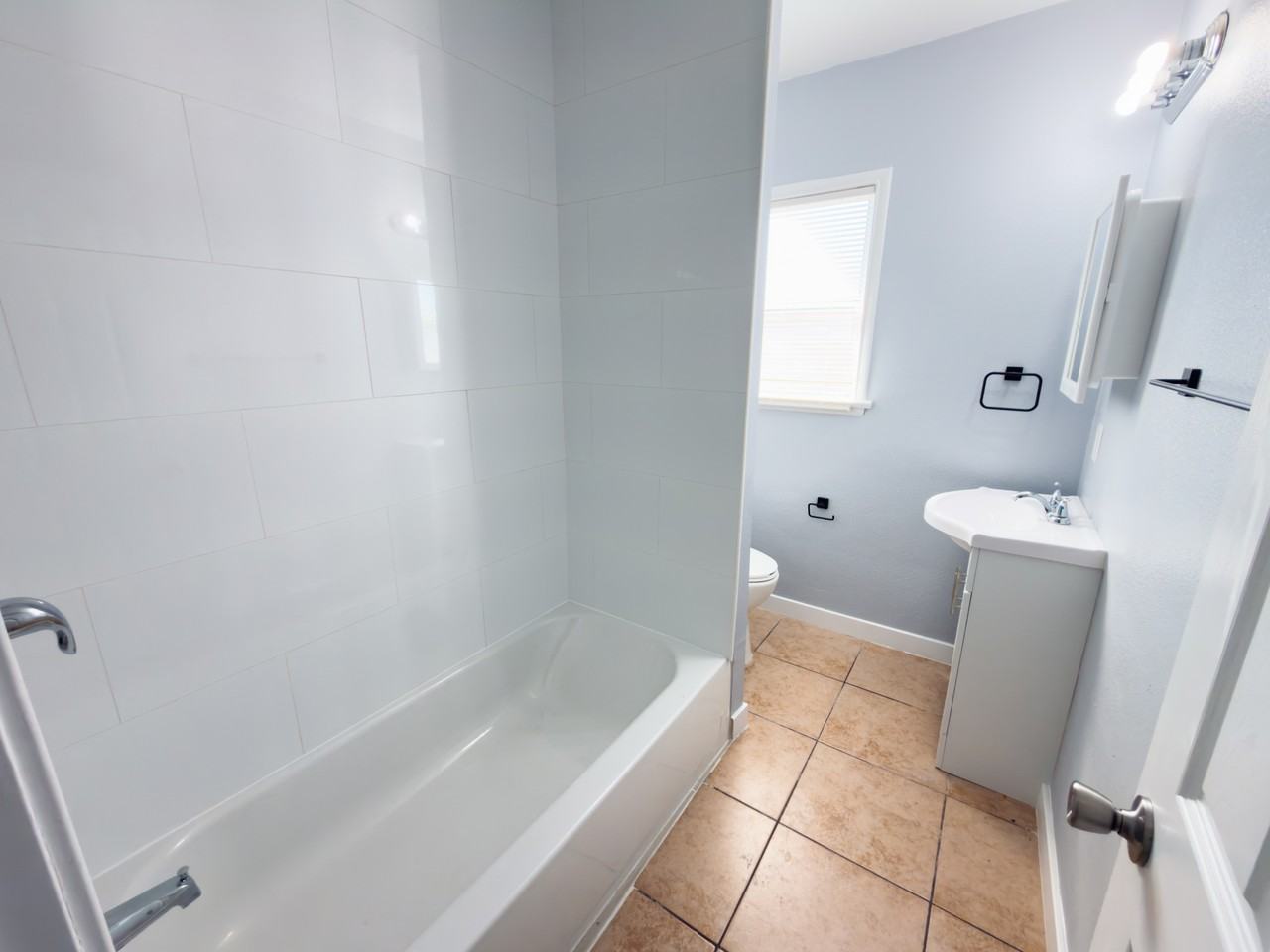 610 East 99th Street #11 - Photo 6 of 8