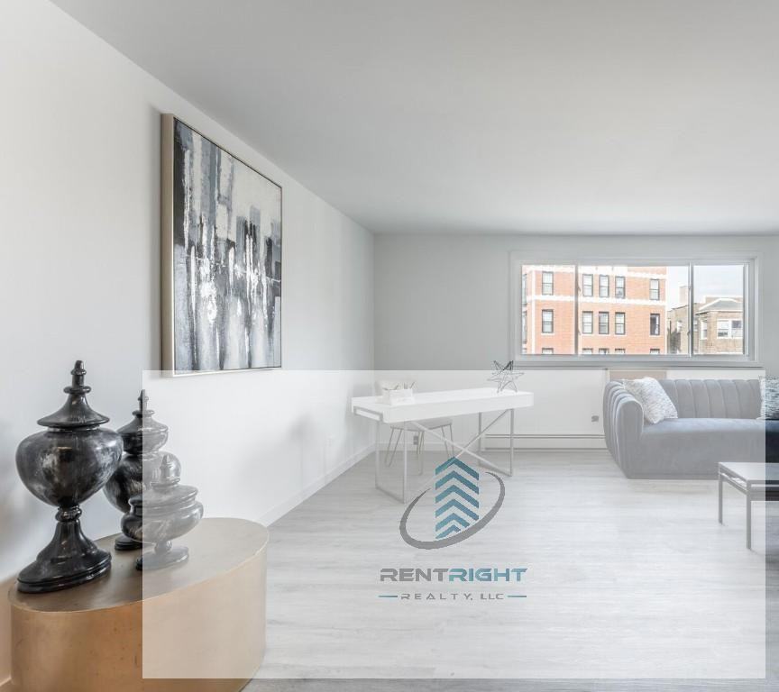 7621 N Sheridan Rd #3C - Photo 4 of 13