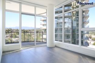 Étoile - Tower 2 - Photo 1 of 1