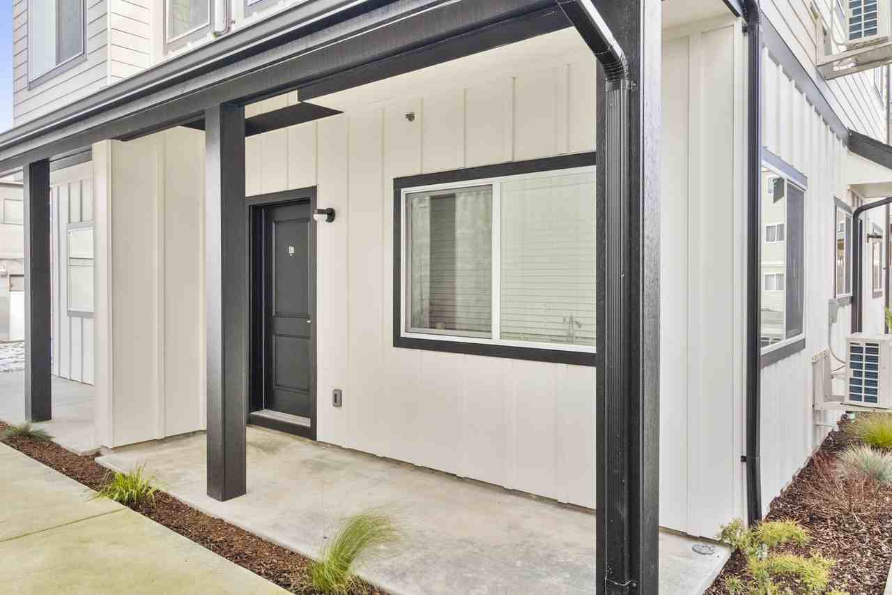 611 South Anderson StreetB3 #B3 - Photo 3 of 35