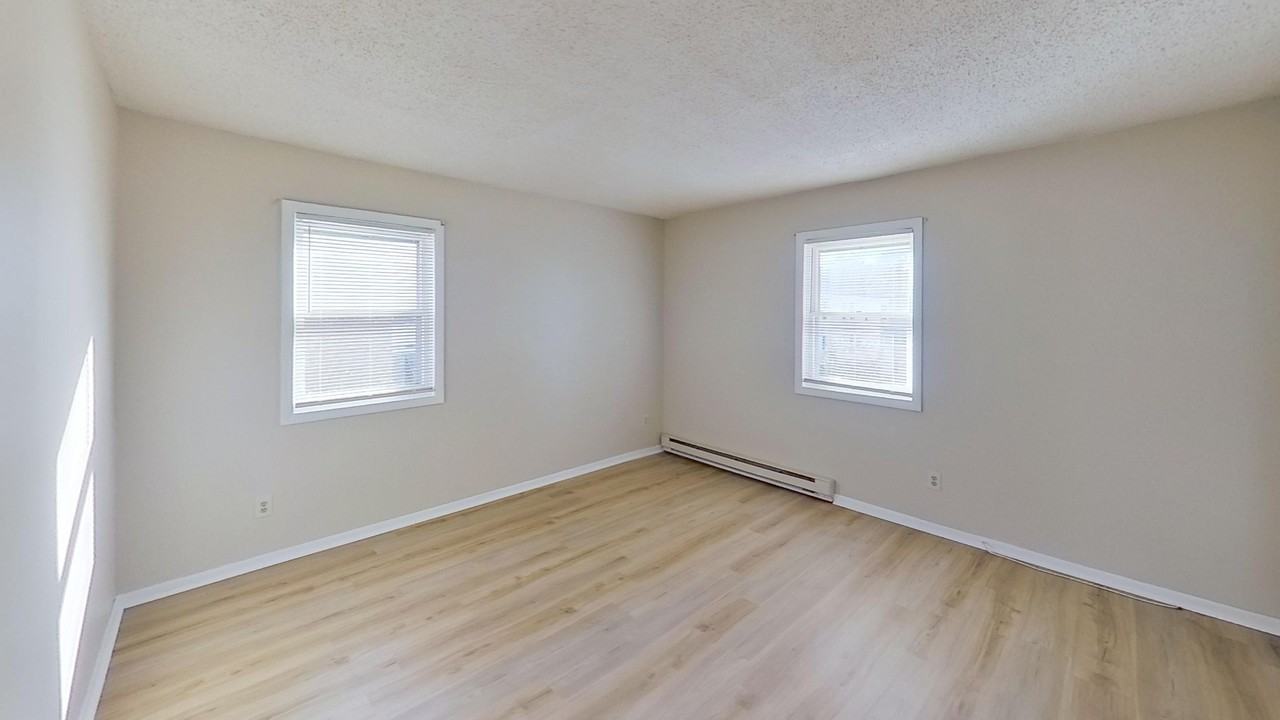 35 Parkwood St #2 - Photo 3 of 35