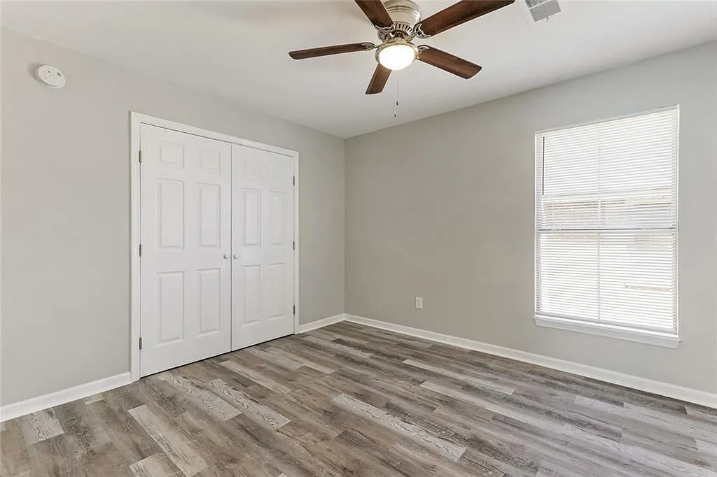 1422 Deslonde Street - Photo 6 of 8