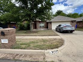 1424 Teakwood Dr #1 - Photo 1 of 1
