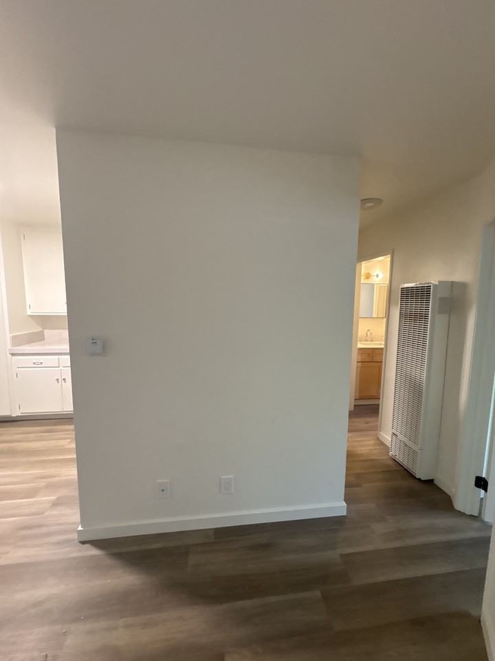 516 E Oak St #516B - Photo 7 of 10