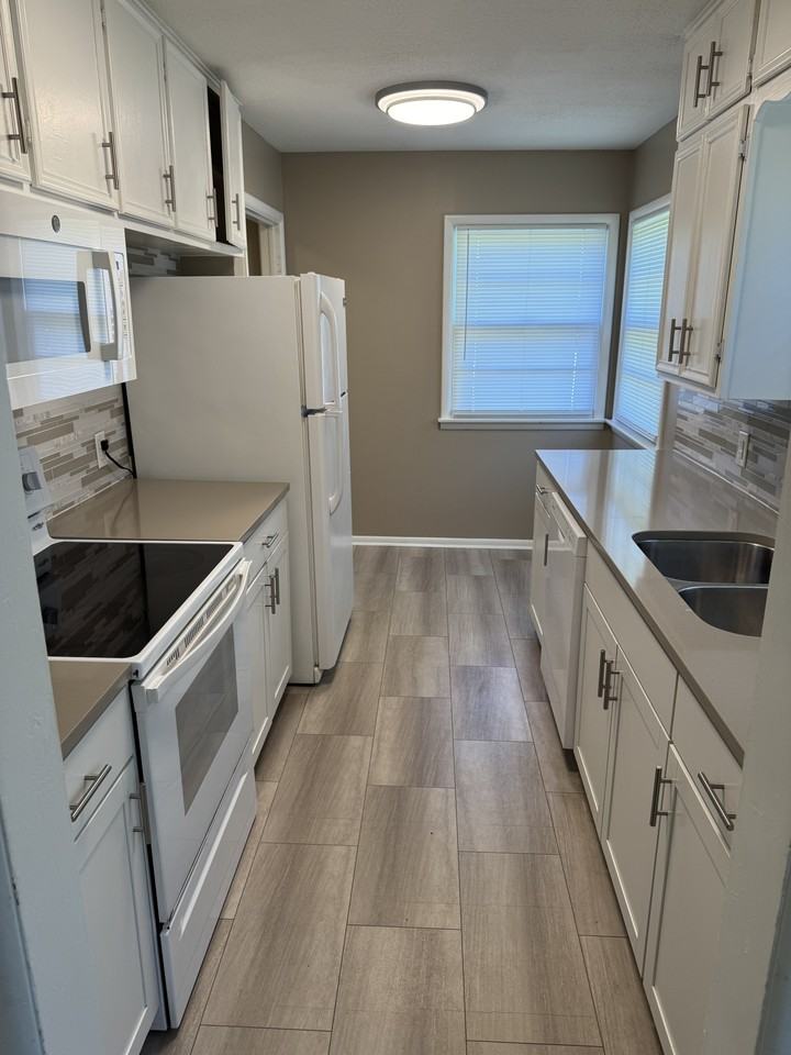 5814 E Wallace St #1 - Photo 3 of 16
